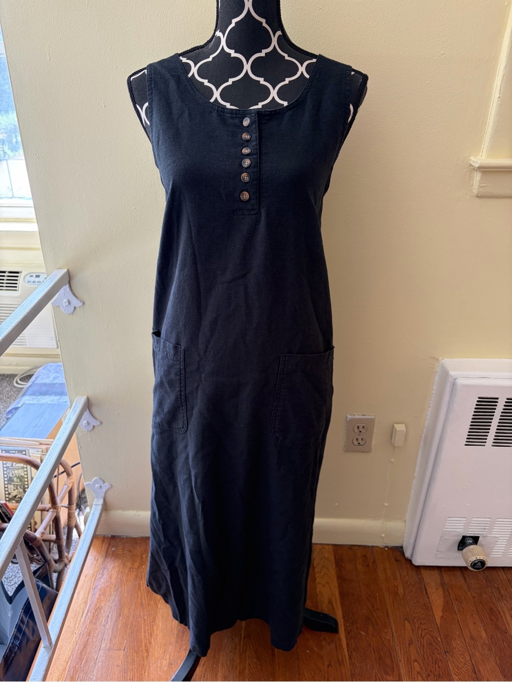 Classic Sleeveless Black Pocket Teacher Dress with buttons